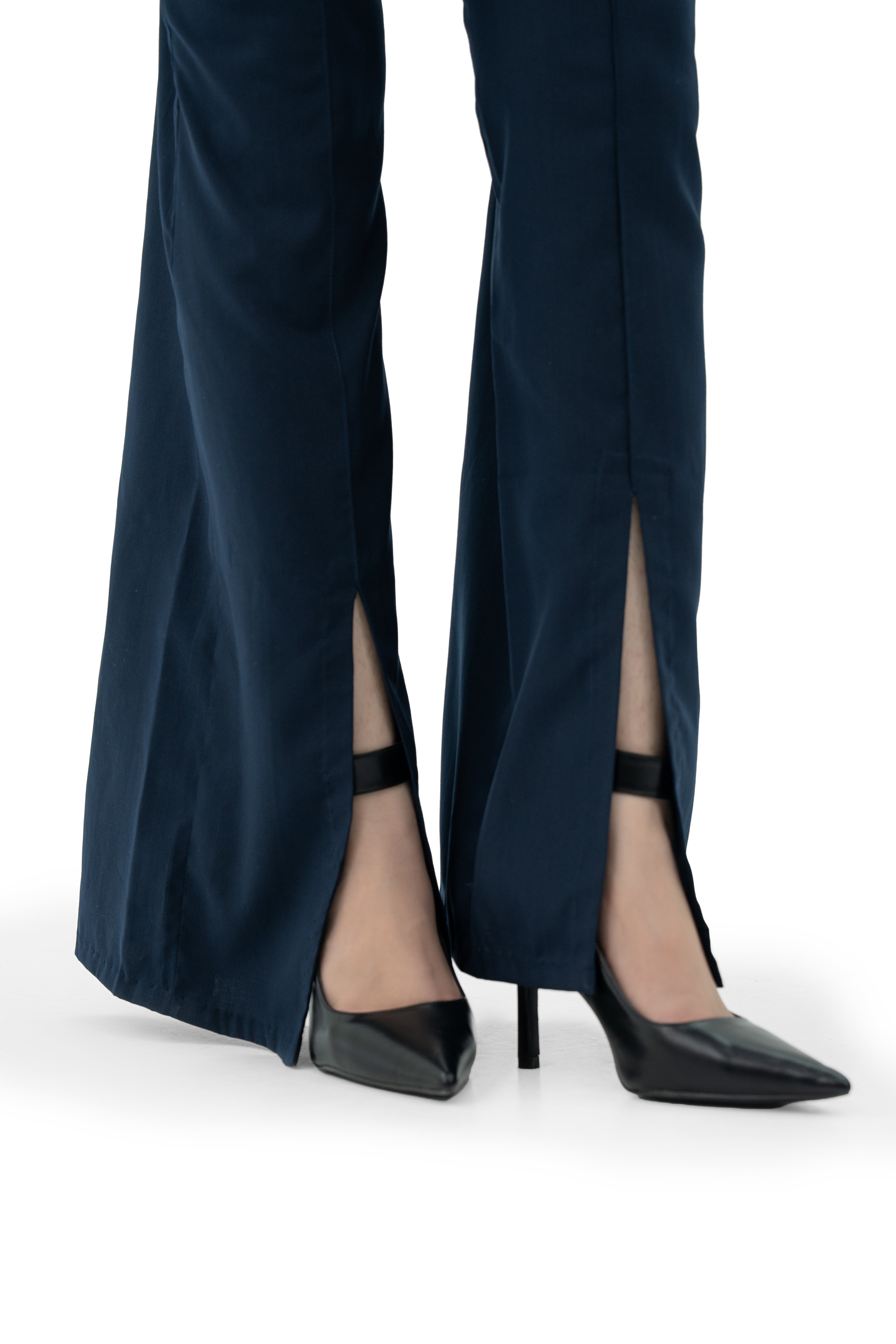 Noirve Flared pants
