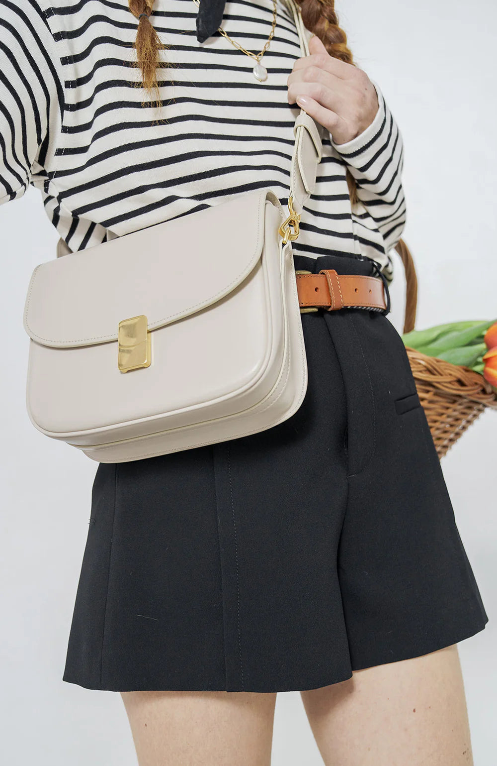Le Grand Nova Women Handbag Ivory