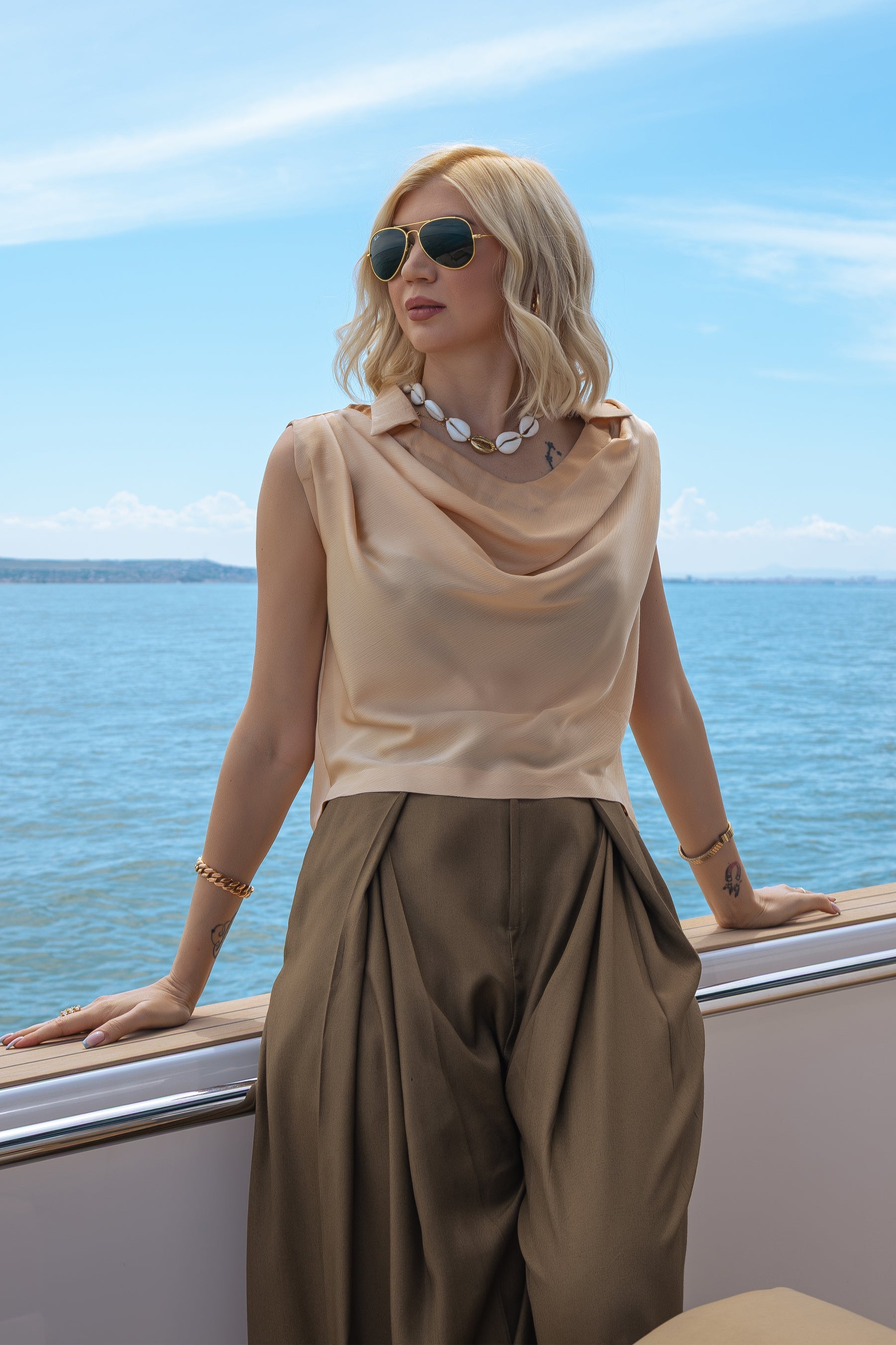 Women Tops & Blouses