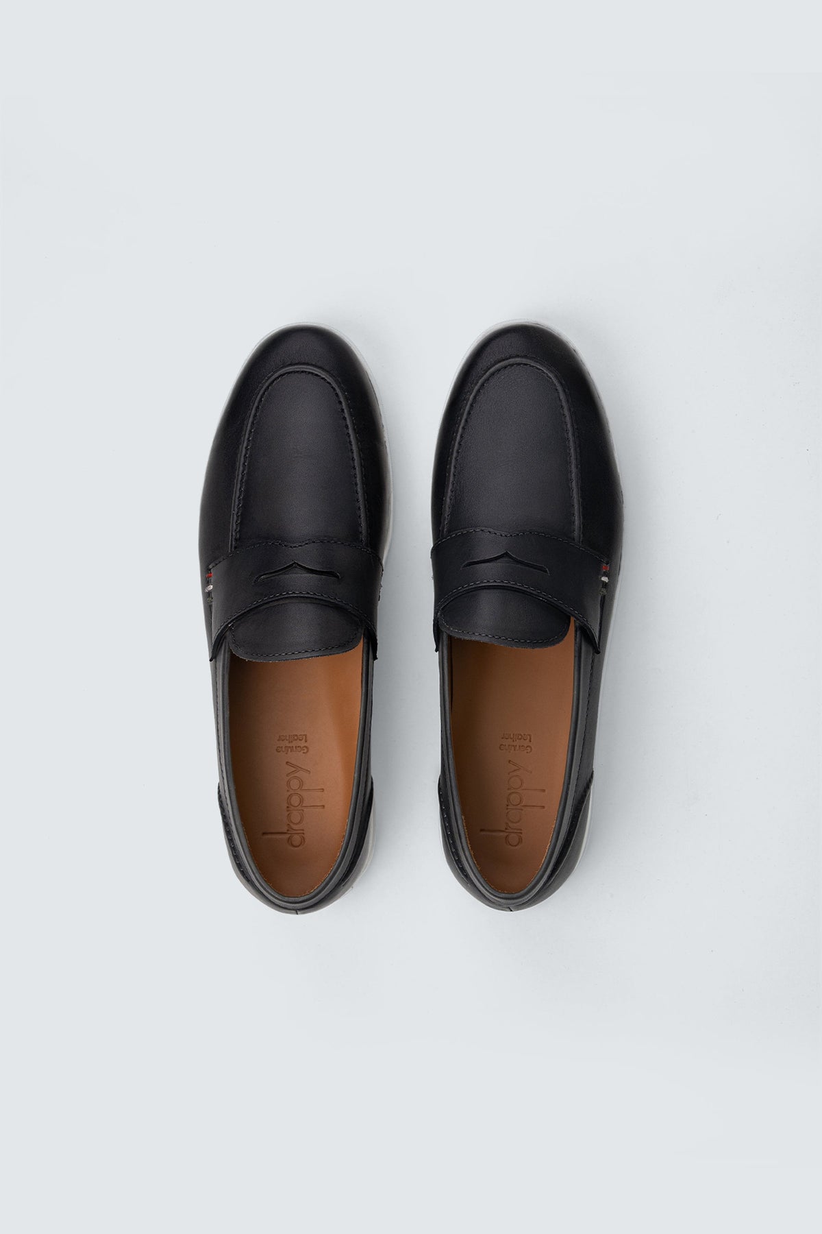 SOLACE LEATHER LOAFER